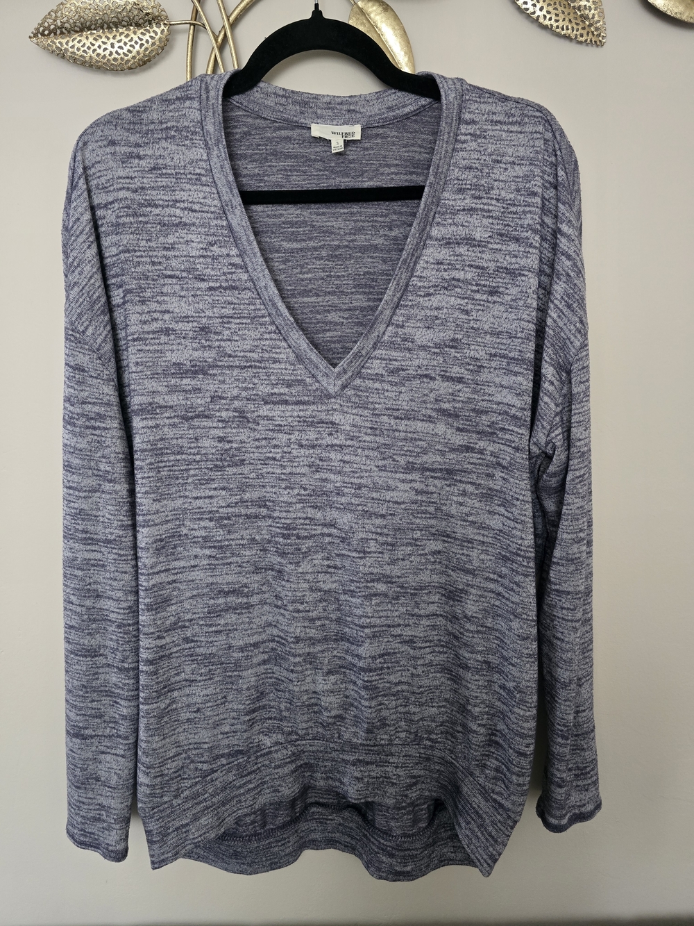 Wilfred Free Aritzia Heathered Lavender V-Neck Sweater Soft Comfy S Oversized